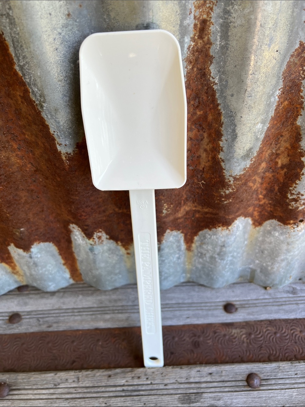 Pampered Chef Mix 'N Scraper Spatula Heavy-Duty Scraper + Spoon in one - Picture 2 of 16